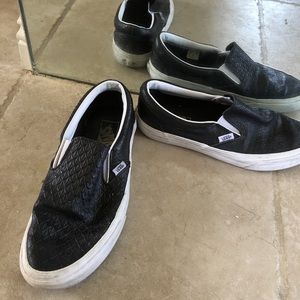 vans snakeskin black